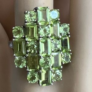 Peridot, lab created, silver tone size 7 1/4 ring